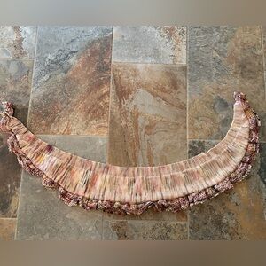 🧶 Hand knit shawl/scarf with lacy frill edge